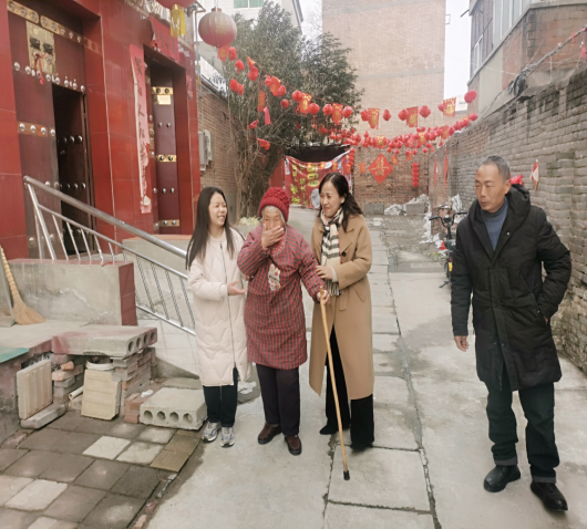 瑟瑟冬日 暖暖溫情——公司黨委、工會開展“送溫暖、送祝福”活動
